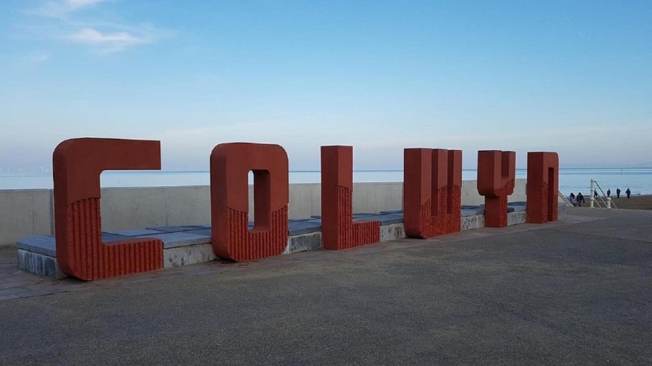 Central Colwyn Bay F1 Luaran gambar